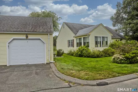 Exterior - 1 Strathmore Ln #1, Suffield, CT 06078 photo 2 of 8