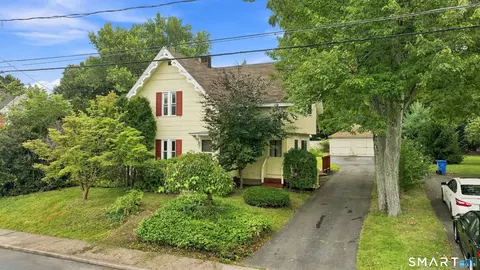 83 Starkweather St, Manchester, CT 06042