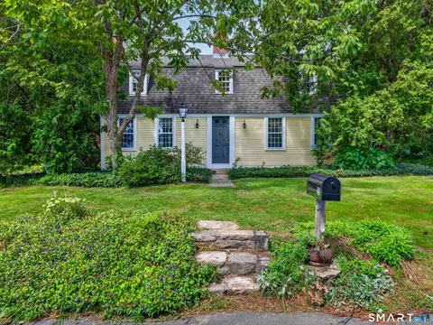 25 Gurley Rd, East Lyme, CT 06333