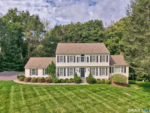 2 Pilgrims Way, New Milford, CT 06755