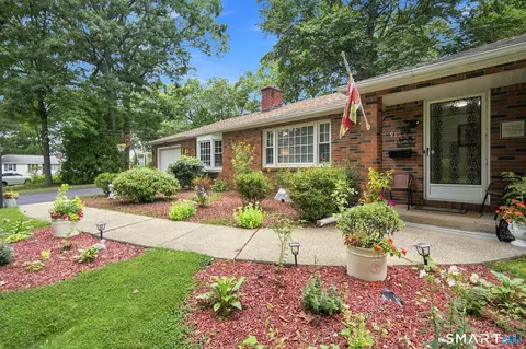 Exterior - 91 Forest Dr, Wethersfield, CT 06109 photo 4 of 8