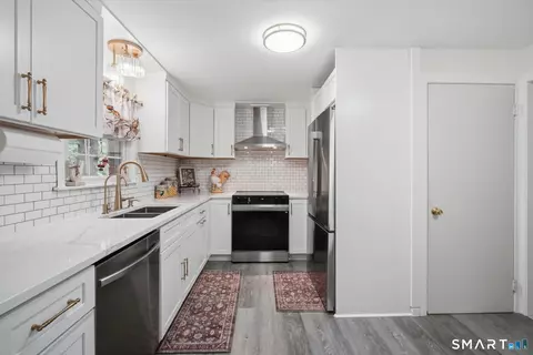 Kitchen - 91 Forest Dr, Wethersfield, CT 06109 photo 2 of 4