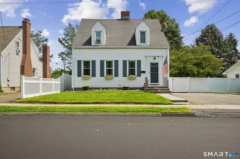 320 Swanson Ave, Stratford, CT 06615