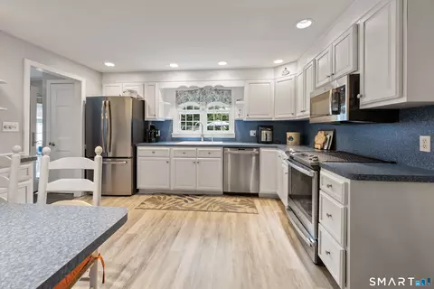 Kitchen - 3 Robindale Dr, Prospect, CT 06712 photo 2 of 2