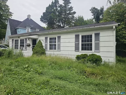 373 Jefferson Ave, New London, CT 06320
