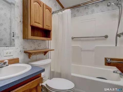 Bath - 30 Haley Ln, Windham, CT 06256 photo 2 of 2