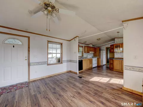 Living - 30 Haley Ln, Windham, CT 06256 photo 3 of 4