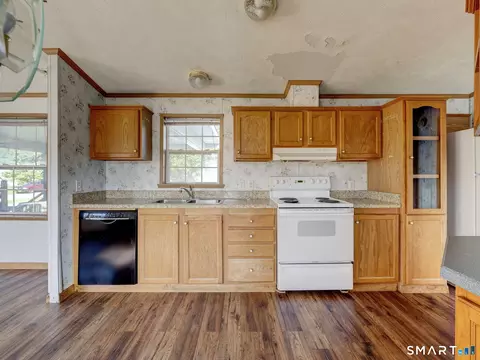 Kitchen - 30 Haley Ln, Windham, CT 06256 photo 2 of 4