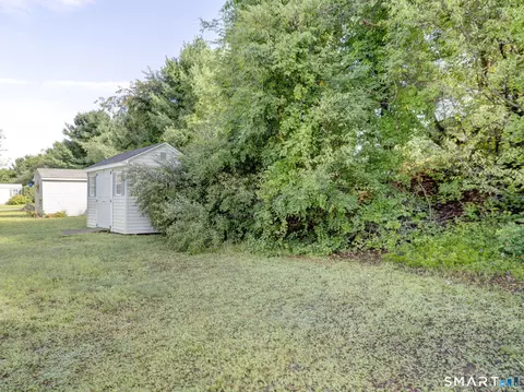 Exterior - 30 Haley Ln, Windham, CT 06256 photo 4 of 10