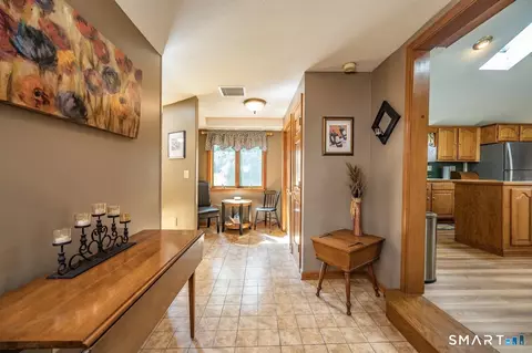 Entry Way - 12 Ross Rd, Rockfall, CT 06481 photo 2 of 2