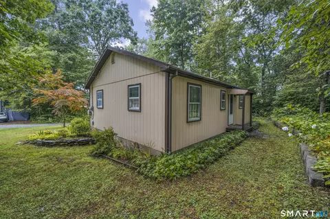 17 Beech Rd, Lebanon, CT 06249