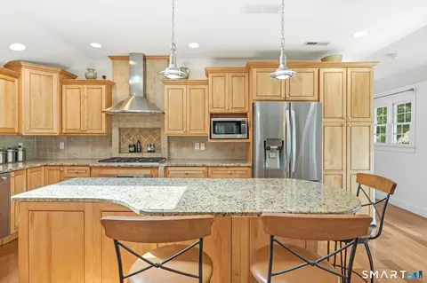Kitchen - 149 Old Redding Rd, Redding, CT 06896 photo 2 of 4