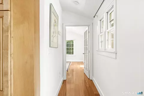 Entry Way - 149 Old Redding Rd, Redding, CT 06896 photo 5 of 6