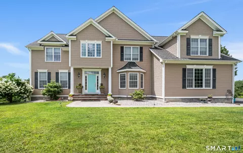 180 Weathervane Dr, New Milford, CT 06776