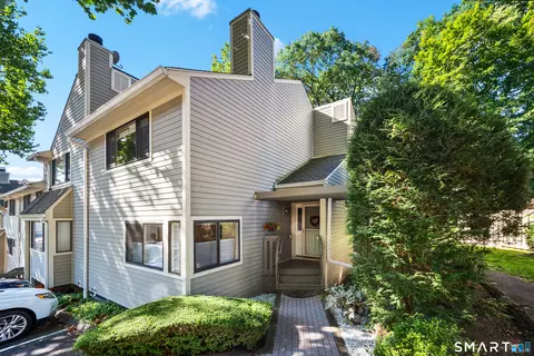 118 Sunrise Hill Rd #118, Norwalk, CT 06851