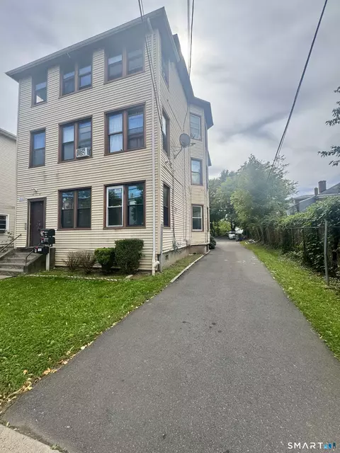 61-63 Elliott St, Hartford, CT 06114