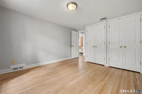 Bedroom - 18 Buttonball Trl, Norwalk, CT 06851 photo 3 of 6