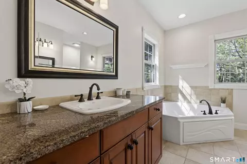 Bath - 65 Middle Rd, Preston, CT 06365 photo 1 of 4