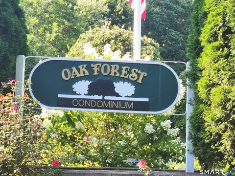 9 Oak Forest Dr #4, Manchester, CT 06042