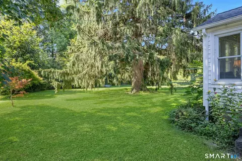 Exterior - 840 Monroe Tpke, Monroe, CT 06468 photo 10 of 12