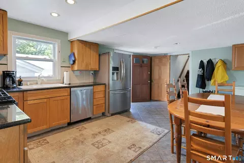 Kitchen - 840 Monroe Tpke, Monroe, CT 06468 photo 2 of 2