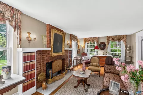 Living - 73 Riverside Rd, Sandy Hook, CT 06482 photo 2 of 4