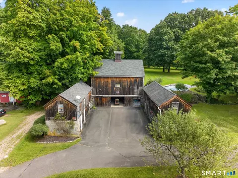 Exterior - 73 Riverside Rd, Sandy Hook, CT 06482 photo 5 of 6
