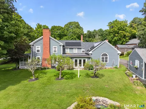 Exterior - 73 Riverside Rd, Sandy Hook, CT 06482 photo 2 of 6