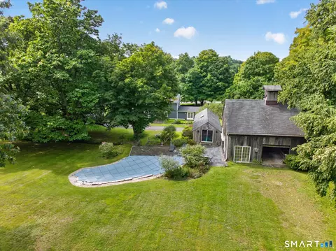 Exterior - 73 Riverside Rd, Sandy Hook, CT 06482 photo 4 of 6