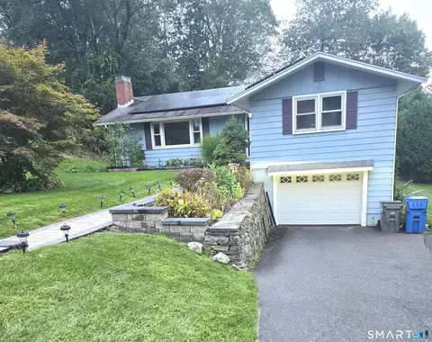 48 Ferguson Rd, Manchester, CT 06040