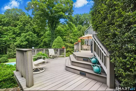 Exterior - 22 Deacon Abbott Ln S, Redding, CT 06896 photo 3 of 6