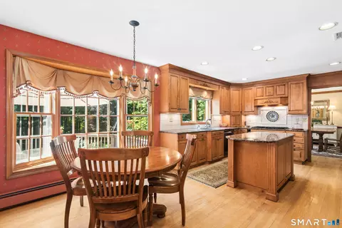 Kitchen - 22 Deacon Abbott Ln S, Redding, CT 06896 photo 3 of 4