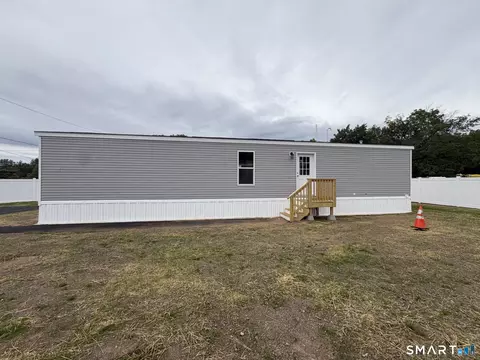 Exterior - 1251-15 Old Colony Rd, Wallingford, CT 06492 photo 2 of 5