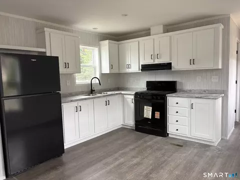 Kitchen - 1251-15 Old Colony Rd, Wallingford, CT 06492 photo 1 of 2