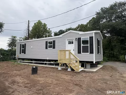 Exterior - 1251-15 Old Colony Rd, Wallingford, CT 06492 photo 3 of 5