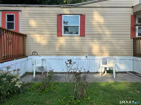 Exterior - 79 A St, Groton, CT 06340 photo 4 of 5