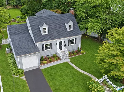 99 Woodbury Ave, Stamford, CT 06907