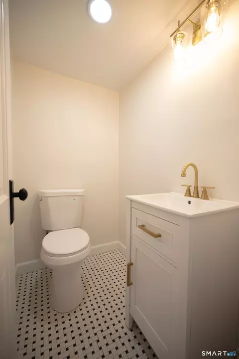 Bath - 249 Ridge Rd, Wethersfield, CT 06109 photo 3 of 3