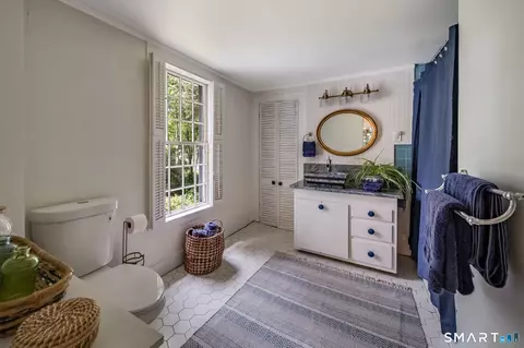 Bath - 36 Waterside Ln, Clinton, CT 06413 photo 1 of 2
