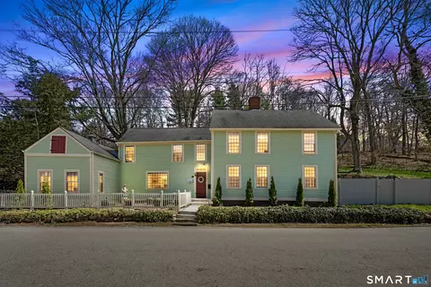 371 Washington St, Norwich, CT 06360