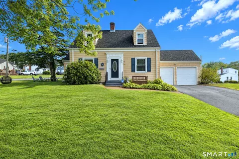 230 Highland Ave, West Haven, CT 06516
