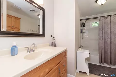 Bath - 51 Walnut Ave, East Hampton, CT 06424 photo 2 of 2