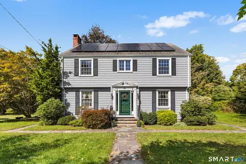 39 Falls Rd, Moodus, CT 06469