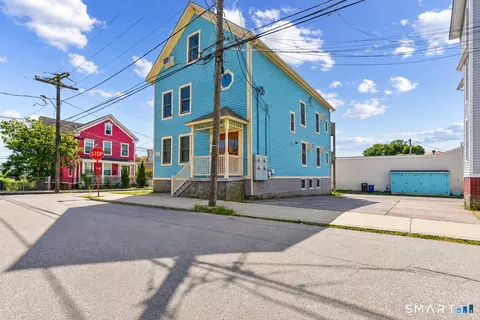 2 Coit St #2, New London, CT 06320