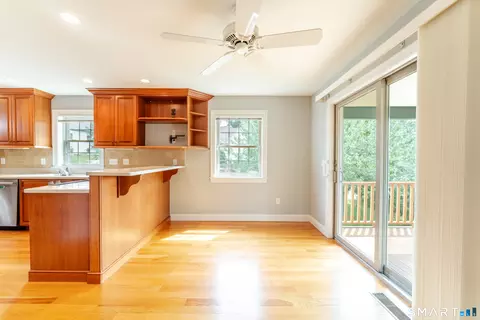 Living - 4 Clarks Ln #4, Niantic, CT 06357 photo 1 of 3