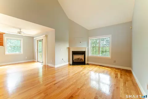 Living - 4 Clarks Ln #4, Niantic, CT 06357 photo 2 of 3