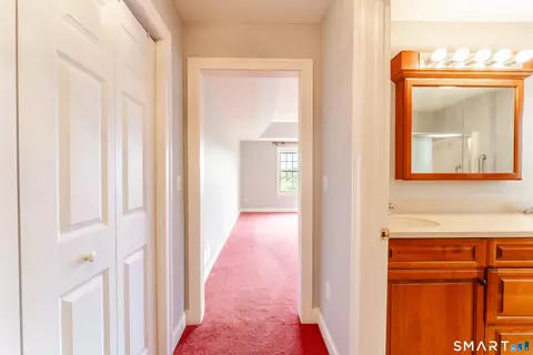 Entry Way - 4 Clarks Ln #4, Niantic, CT 06357 photo 5 of 8