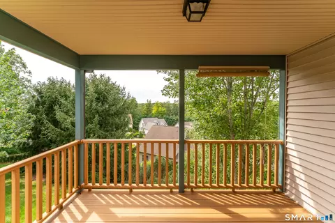 Exterior - 4 Clarks Ln #4, Niantic, CT 06357 photo 5 of 5