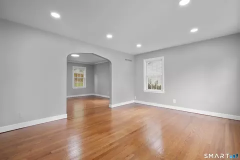 Living - 14 Ingleside Dr, Hamden, CT 06514 photo 3 of 8