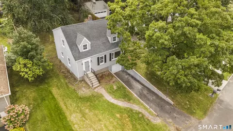 View/Area - 14 Ingleside Dr, Hamden, CT 06514 photo 1 of 4
